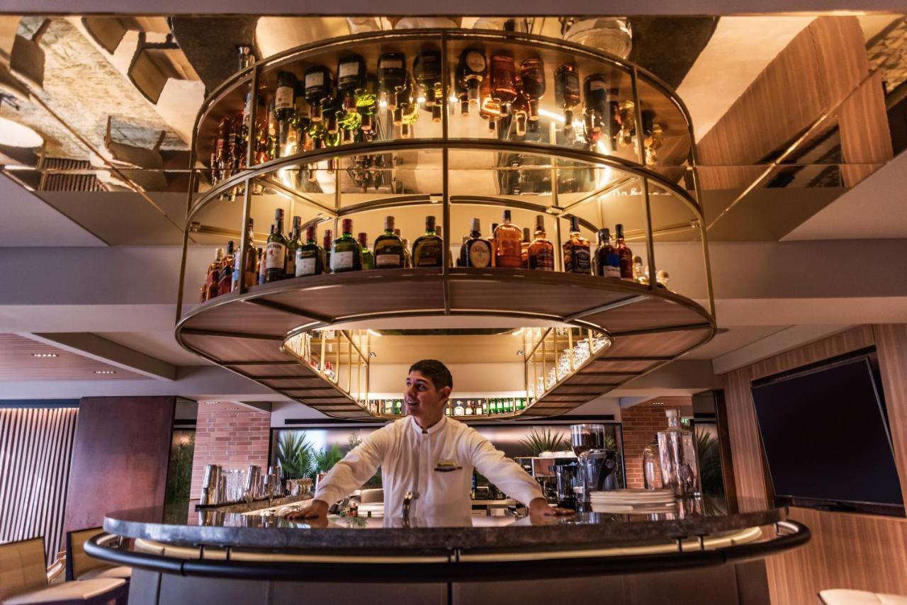 Hotel Estelar La Fontana Bogotá Zewnętrze zdjęcie The bar at the 1919