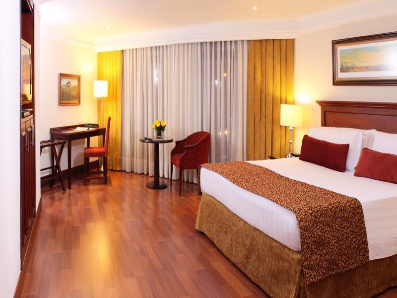 Hotel Estelar La Fontana Bogotá Zewnętrze zdjęcie A room at the hotel